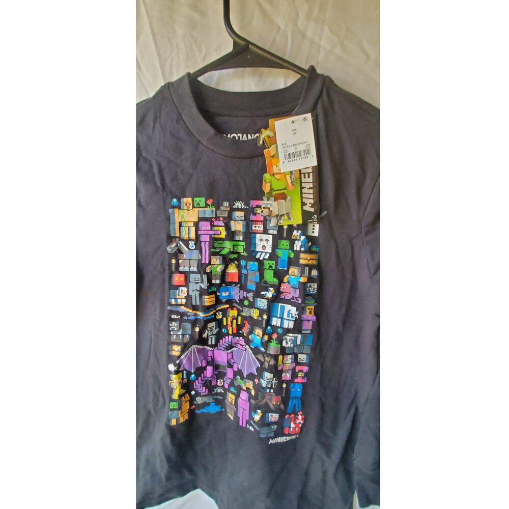 NEW with TAGS - Minecraft Shirt - long sleeve - M